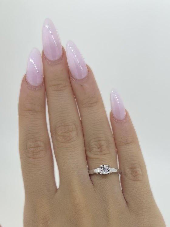 9CT WHITE GOLD DIAMOND SOLITAIRE ENGAGEMENT RING