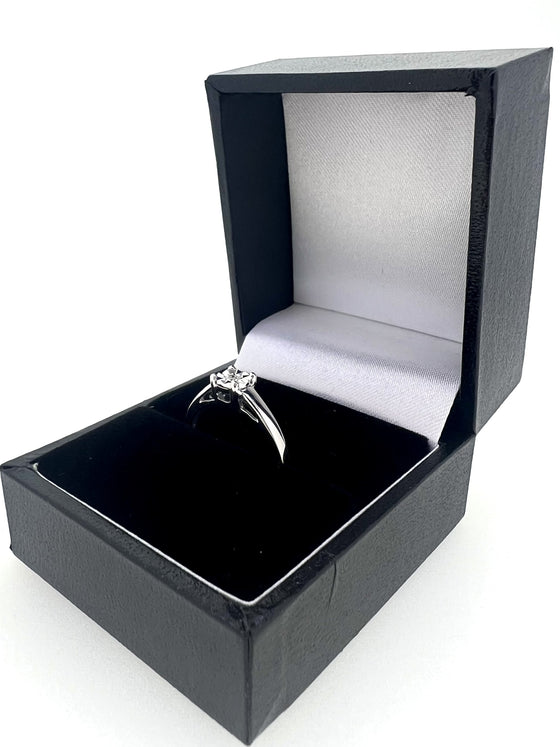 9CT WHITE GOLD DIAMOND SOLITAIRE ENGAGEMENT RING