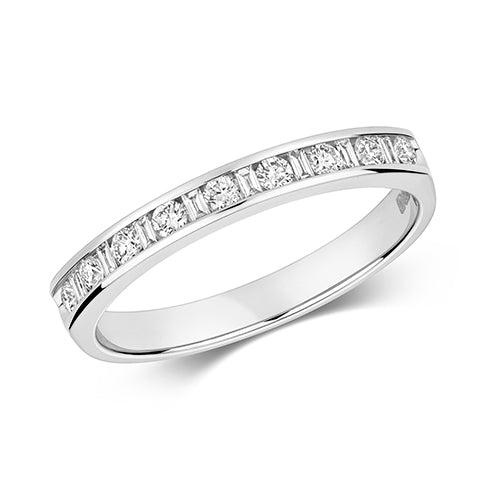 9CT DIAMOND ROUND / BAGUETTE HALF ET RING